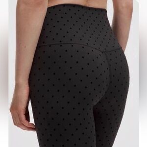 Authentic lululemon Align High-Rise Pant 28” polka dot flocked . Size 6